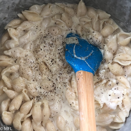 white cheddar pressure cooker pasta completed.