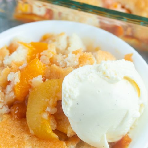 Easy Southern Peach Cobbler Cake - My Forking Life