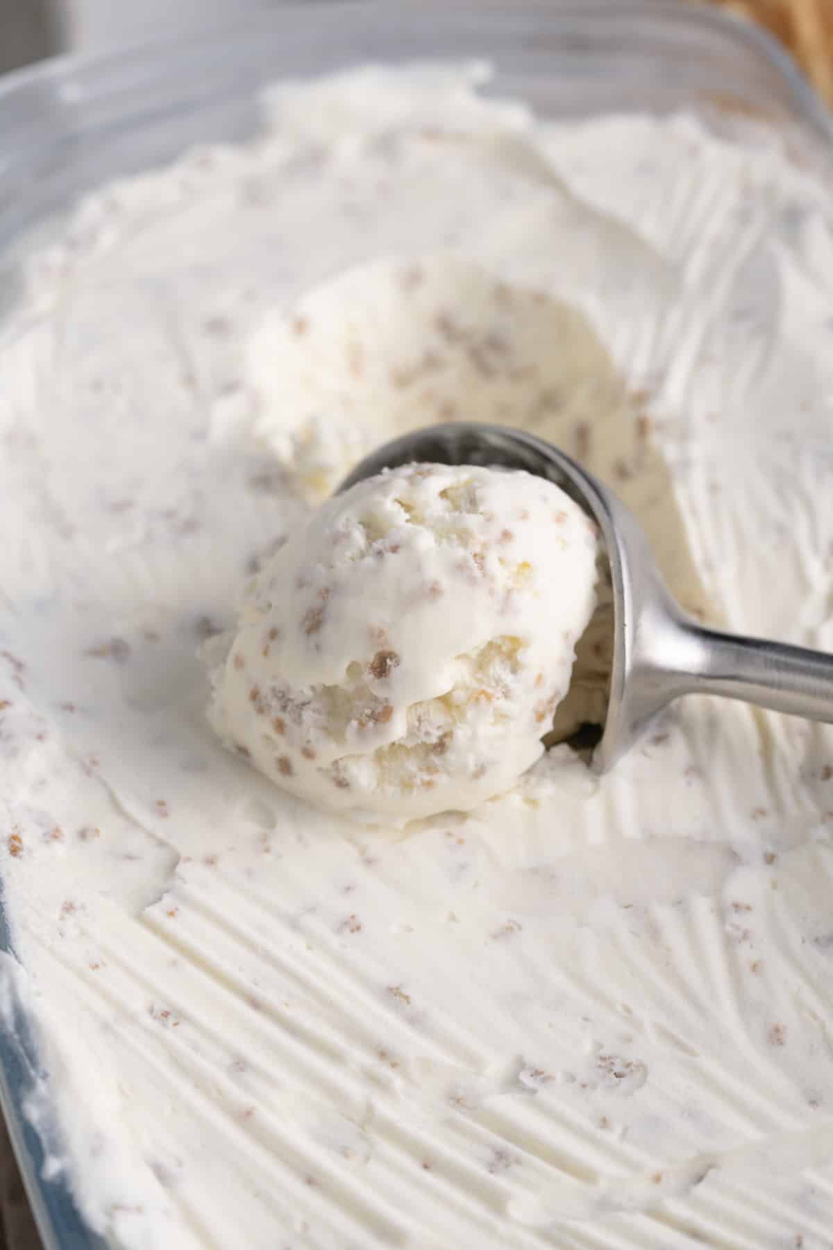 ice cream scoop scooping ice cream