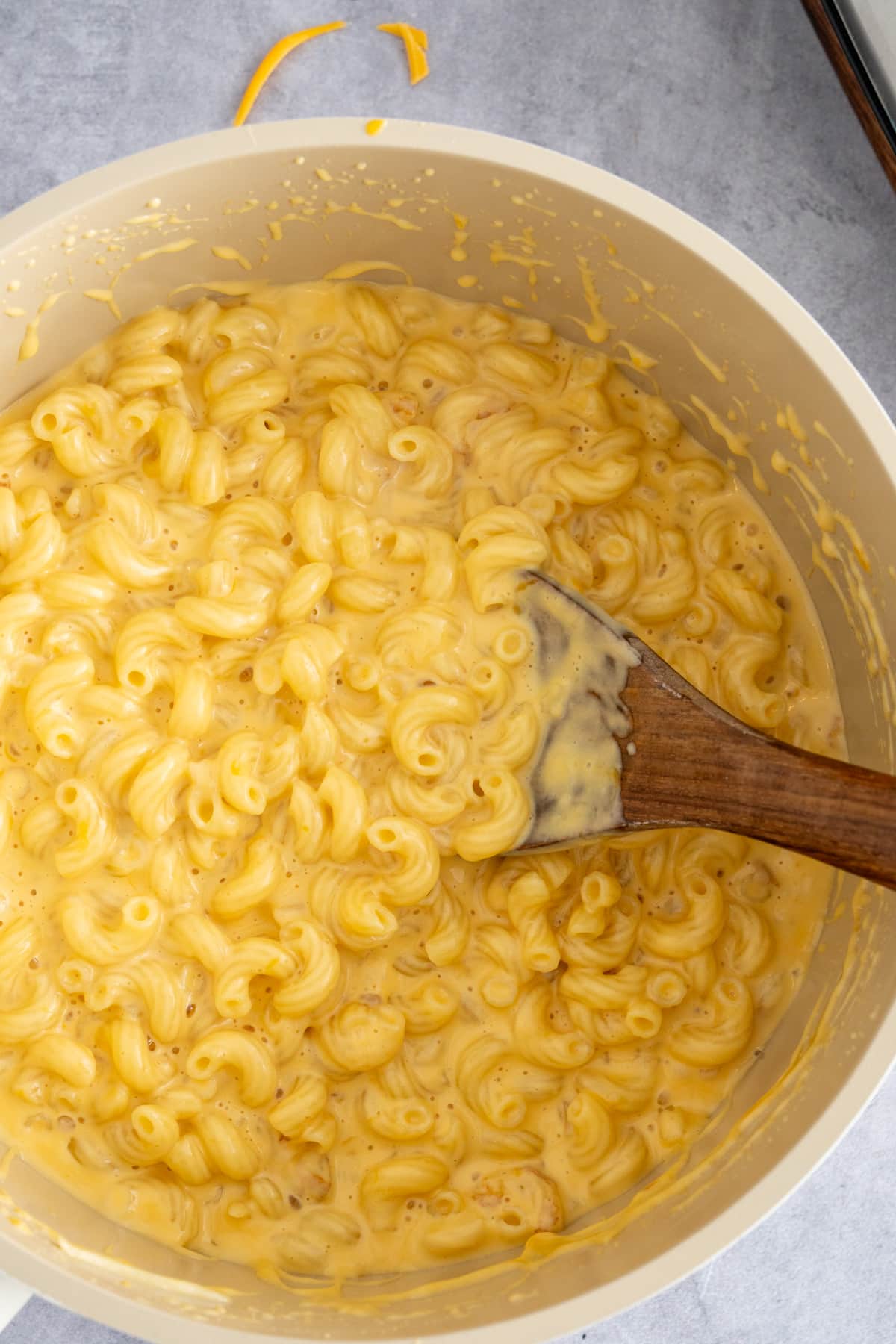 macaroni in pot after cheese has been stirred in